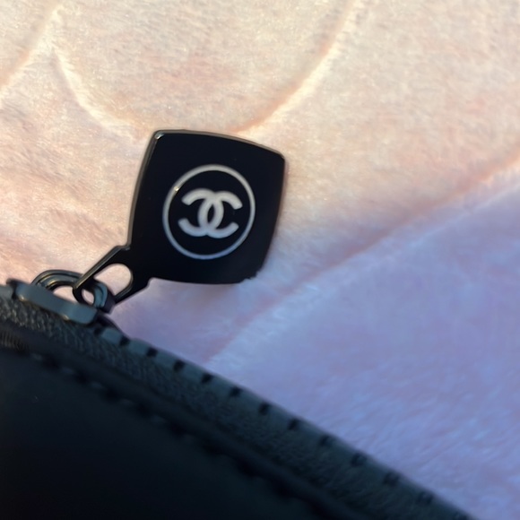 LAST ONE! Authentic Luxury CHANEL Makeup Bag — Super cute in black. - Picture 3 of 8